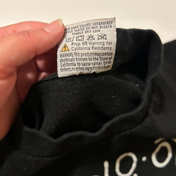 2000s XL Cotton Black T- Shirt Trust No One Graphic Traditional Tattoo Style - Picture 4 of 6